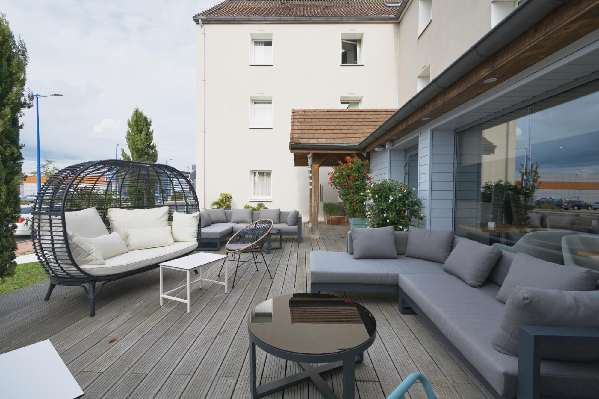 Le Konine - Hotel & Bar & Restaurant Montceau-les-Mines Luaran gambar